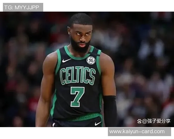 杰伦布朗称赞西蒙斯持续进步与积极心态表示对他的高度尊重