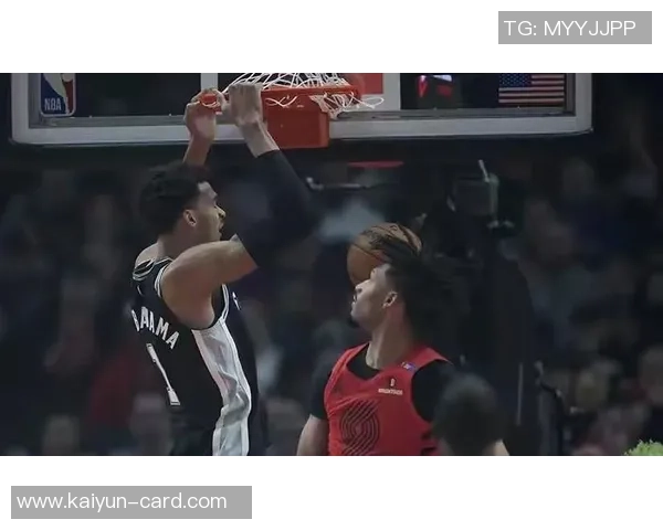 文班缺阵球队表现出色哈珀称他复出后将助力球队无敌状态