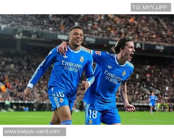 皇马训练照曝光姆巴佩卡雷拉斯与库尔图瓦齐聚备战新赛季 皇马训练照曝光姆巴佩卡雷拉斯与库尔图瓦齐聚备战新赛季